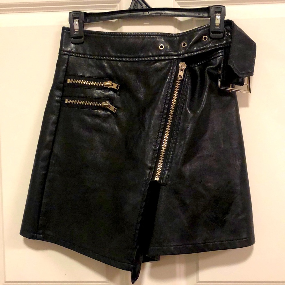 Mini leather skirt